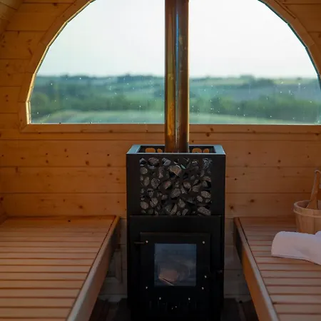 Villa North House- Caloroczny Dom Z Prywatna Sauna I Balia Osiek